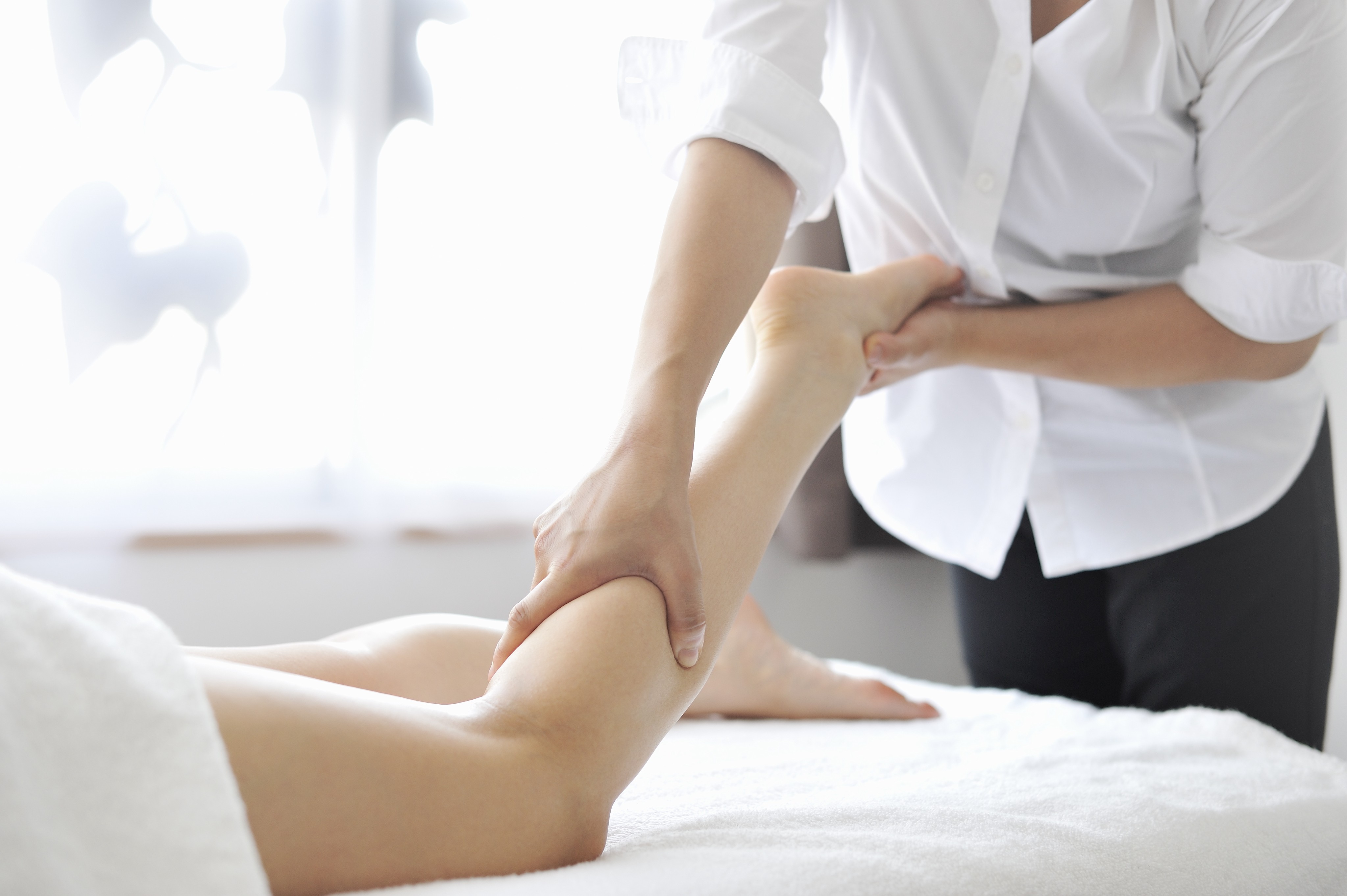 Swedish massage therapy training at an ITEC accredited beauty school